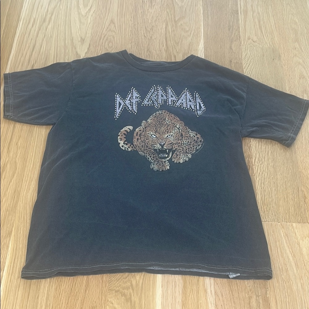 Def Leppard Black Short Sleeve Tee